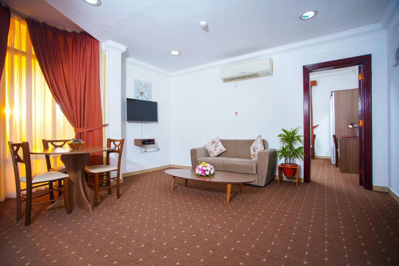 La Hotel 2*